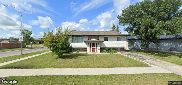 Larawan ng 414 Barker Boulevard sa Winnipeg, Manitoba