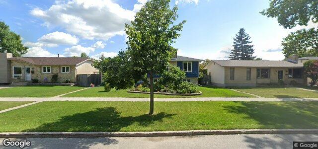 447 Barker Boulevard（加拿大曼尼托巴省温尼伯市）房屋照片