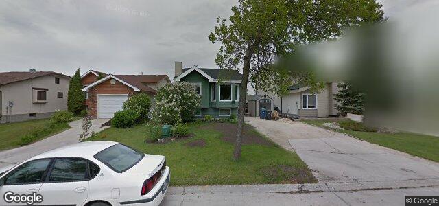 130 Spruce Thicket Walk（加拿大曼尼托巴省温尼伯市）房屋照片