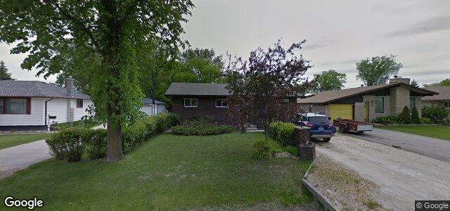 310 Le Peress Avenue（加拿大曼尼托巴省温尼伯市）房屋照片