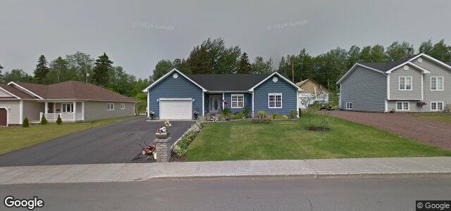 39 Harmsworth Drive（加拿大曼尼托巴省温尼伯市）房屋照片