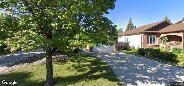 68 Sandalwood Crescent（加拿大曼尼托巴省温尼伯市）房屋照片