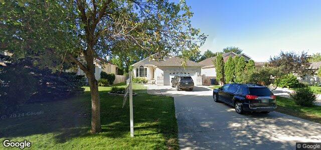 80 Red River Boulevard（加拿大曼尼托巴省温尼伯市）房屋照片