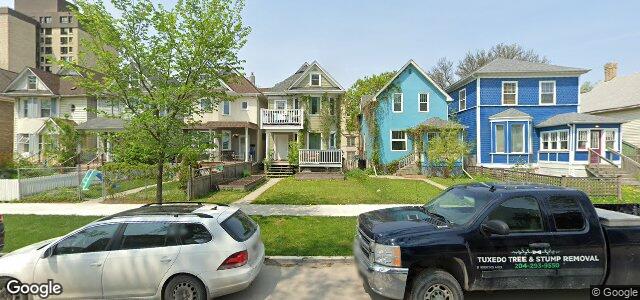 Photo of 371 Wardlaw Avenue in Winnipeg, Manitoba