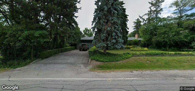 Larawan ng 215 Arnold Avenue sa Winnipeg, Manitoba