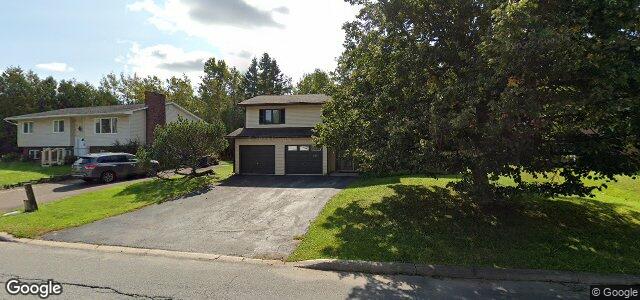 Photo of 409 Woodward Avenue in Winnipeg, Manitoba