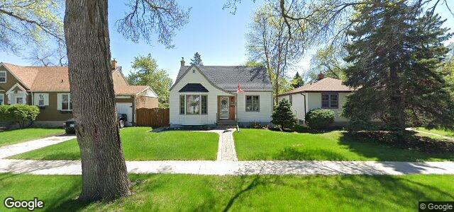 Photo of 504 Mcnaughton Avenue in Winnipeg, Manitoba