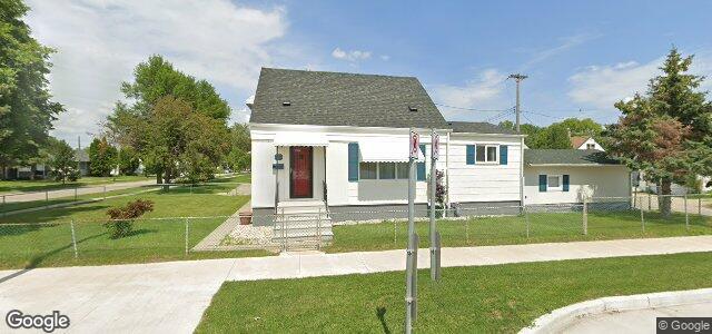 389 Radford Street（加拿大曼尼托巴省温尼伯市）房屋照片