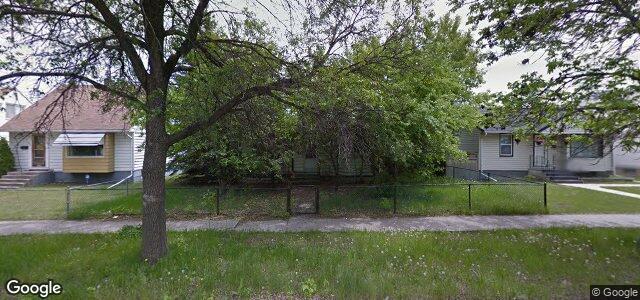 Photo of 425 Radford Street in Winnipeg, Manitoba