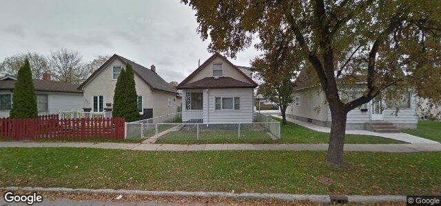 Larawan ng 438 Airlies Street sa Winnipeg, Manitoba