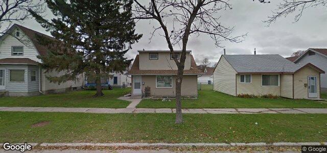 Larawan ng 444 Airlies Street sa Winnipeg, Manitoba