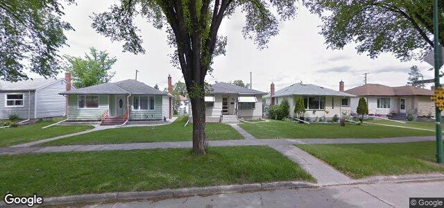 Photo of 823 Machray Avenue in Winnipeg, Manitoba