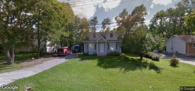 Photo of 227 Robindale Road in Winnipeg, Manitoba