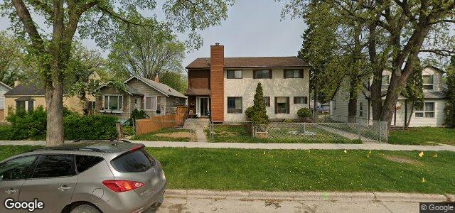 Photo of 1005 Lorette Avenue in Winnipeg, Manitoba