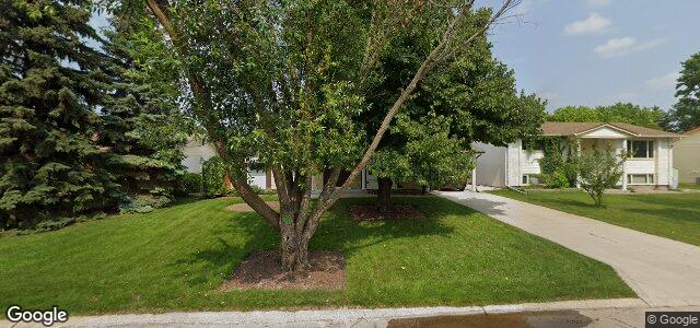 10 Shelagh Crescent（加拿大曼尼托巴省温尼伯市）房屋照片