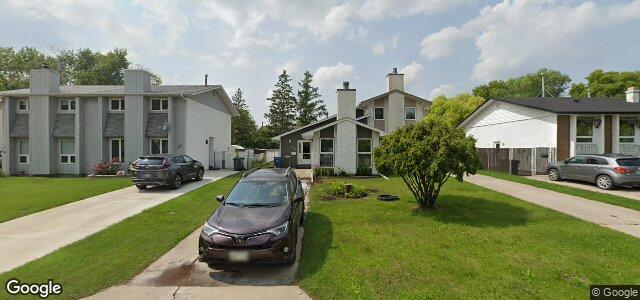 124 Callum Crescent（加拿大曼尼托巴省温尼伯市）房屋照片