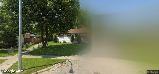 132 Eade Crescent（加拿大曼尼托巴省温尼伯市）房屋照片