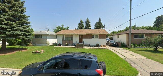 Photo of 208 Broad Bay in Winnipeg, Manitoba