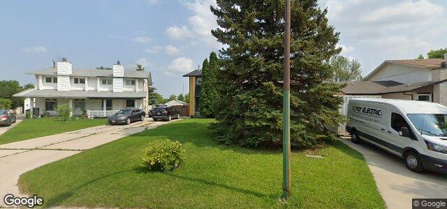 Photo of 28 Callum Crescent in Winnipeg, Manitoba
