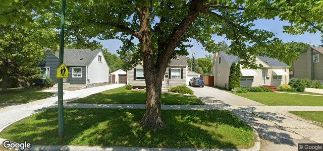 323 Devon Avenue（加拿大曼尼托巴省温尼伯市）房屋照片