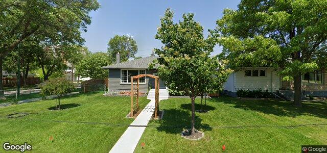 Photo of 443 Kingsford Avenue in Winnipeg, Manitoba