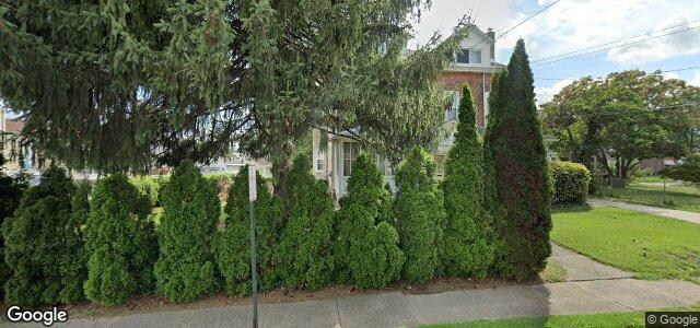 Photo of 512 Springfield Road in Winnipeg, Manitoba