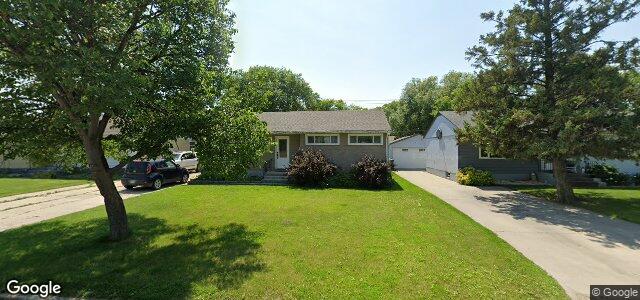 614 Cedarcrest Drive（加拿大曼尼托巴省温尼伯市）房屋照片