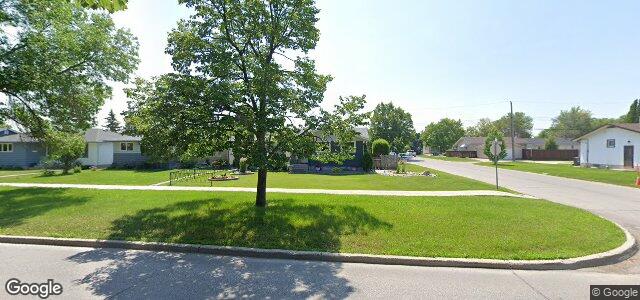 726 Mcleod Avenue（加拿大曼尼托巴省温尼伯市）房屋照片