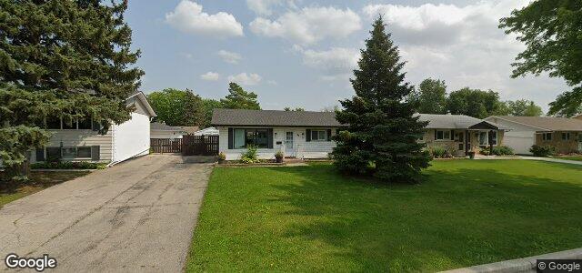 83 Quiring Bay（加拿大曼尼托巴省温尼伯市）房屋照片