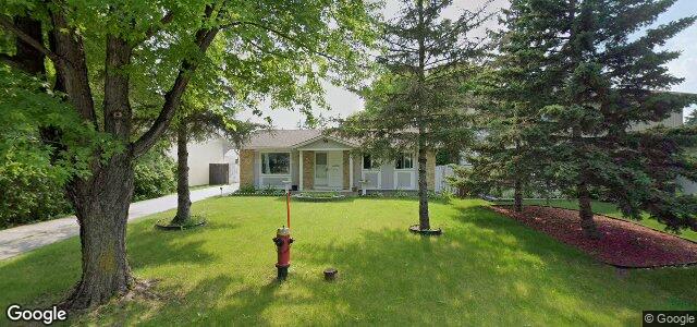 90 Edelweiss Crescent（加拿大曼尼托巴省温尼伯市）房屋照片