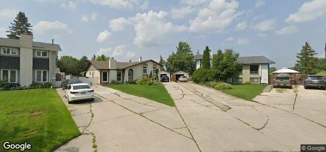 Photo of 92 Callum Crescent in Winnipeg, Manitoba