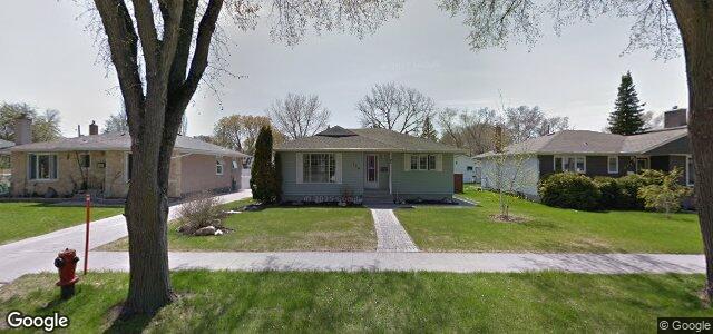 320 Helmsdale Avenue（加拿大曼尼托巴省温尼伯市）房屋照片