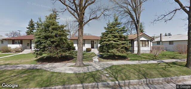 329 Helmsdale Avenue（加拿大曼尼托巴省温尼伯市）房屋照片