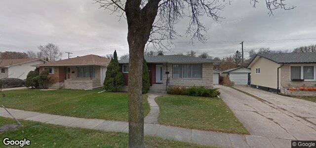 Photo of 546 Roberta Avenue in Winnipeg, Manitoba