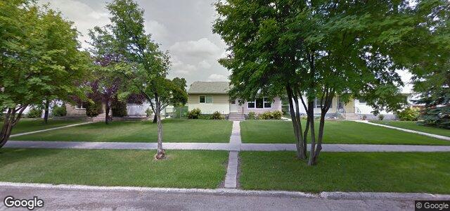 557 Helmsdale Avenue（加拿大曼尼托巴省温尼伯市）房屋照片