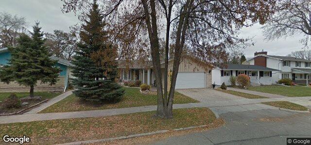 Photo of 569 Roberta Avenue in Winnipeg, Manitoba
