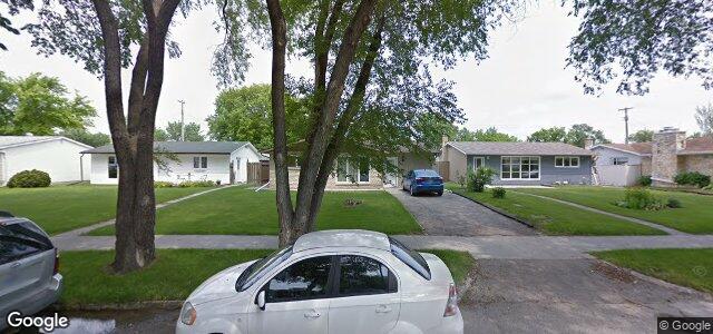 Photo of 573 Oakview Avenue in Winnipeg, Manitoba