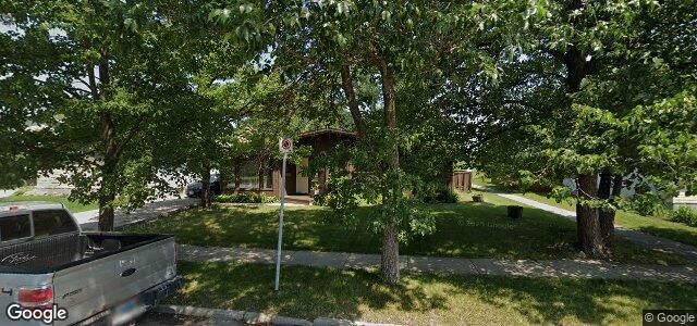Photo of 661 Roberta Avenue in Winnipeg, Manitoba