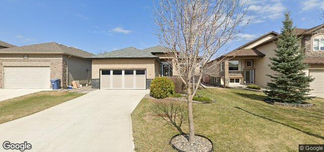 Photo of 61 Eastoak Drive in Winnipeg, Manitoba
