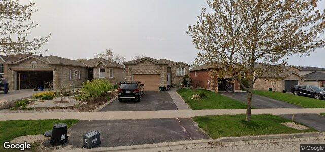 32 Snowy Owl Crescent（加拿大曼尼托巴省温尼伯市）房屋照片