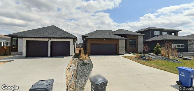 Photo of 35 West Plains Drive in Winnipeg, Manitoba