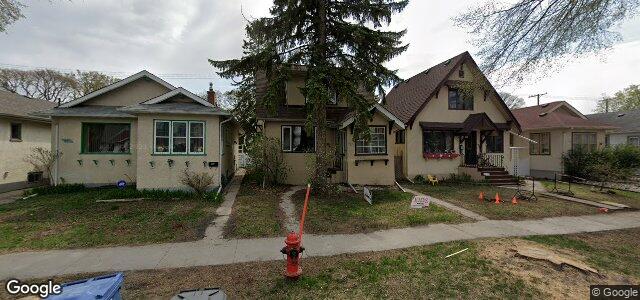 Photo of 807 Sherburn Street in Winnipeg, Manitoba