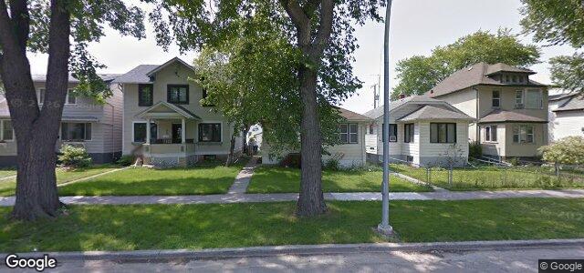 Photo of 880 Sherburn Street in Winnipeg, Manitoba