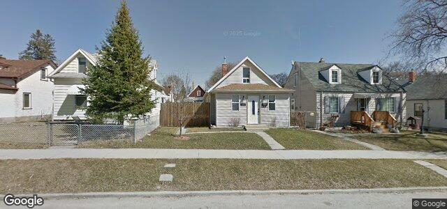 Photo of 165 Kingsbury Avenue in Winnipeg, Manitoba