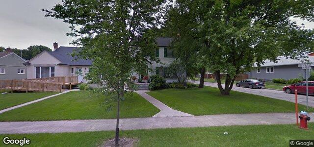 Larawan ng 42 Smithfield Avenue sa Winnipeg, Manitoba