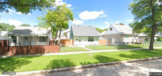 Photo of 1353 Manitoba Avenue in Winnipeg, Manitoba