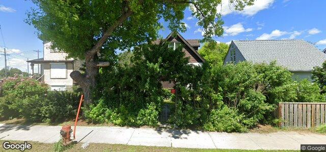 1421 Selkirk Avenue（加拿大曼尼托巴省温尼伯市）房屋照片