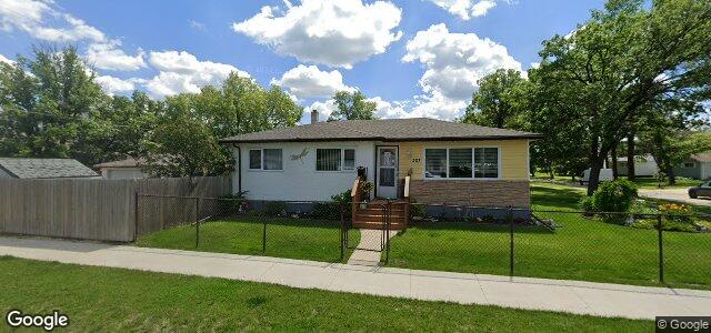 327 Ainslie Street（加拿大曼尼托巴省温尼伯市）房屋照片