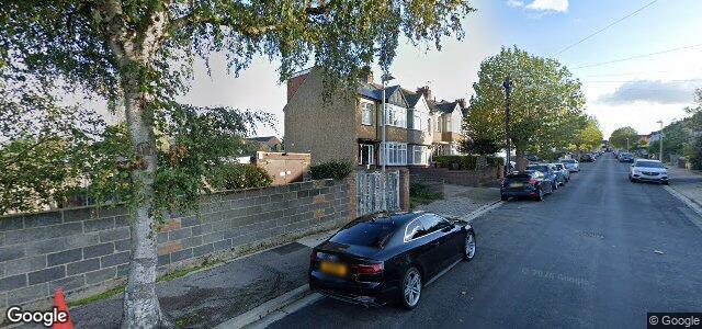 Photo of 2 Northridge Road in Winnipeg, Manitoba