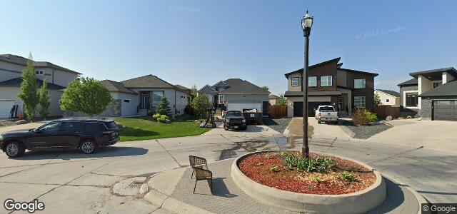 Photo of 37 Fairbairn Bay in Winnipeg, Manitoba